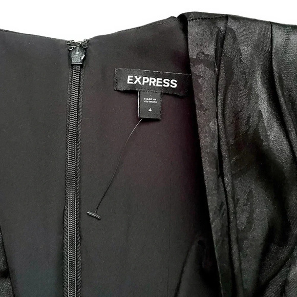 NWOT Express Jacquard Floral Tie Front Jumpsuit - Picture 5 of 6